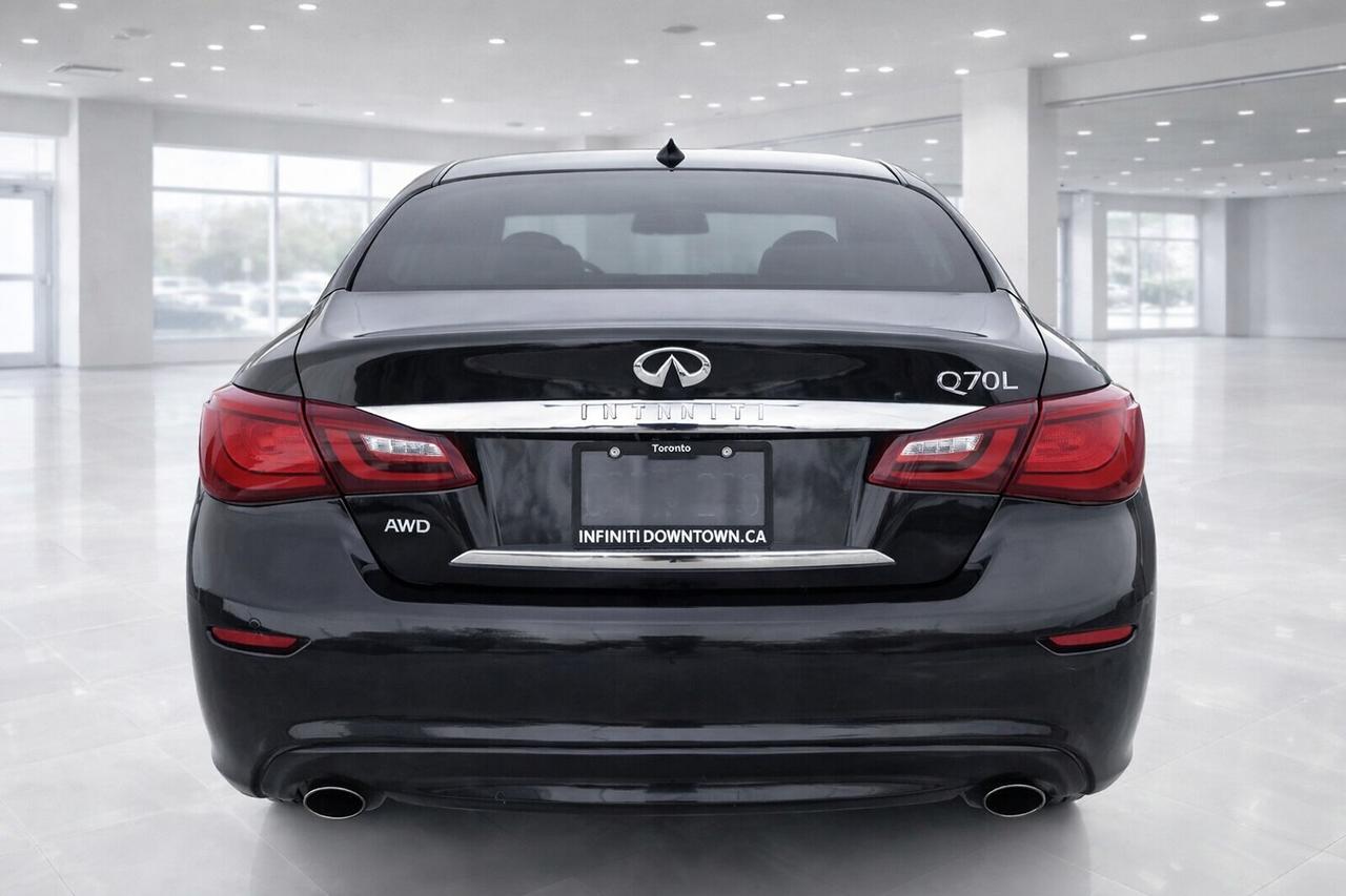 2016 Infiniti Q70 Premium Photo