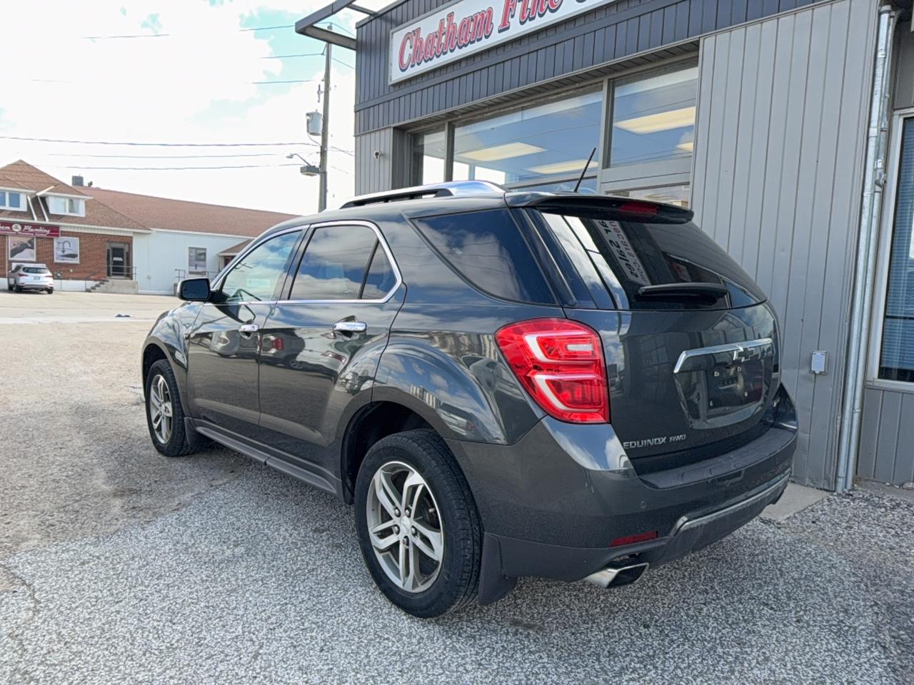2017 Chevrolet Equinox Premier Photo2