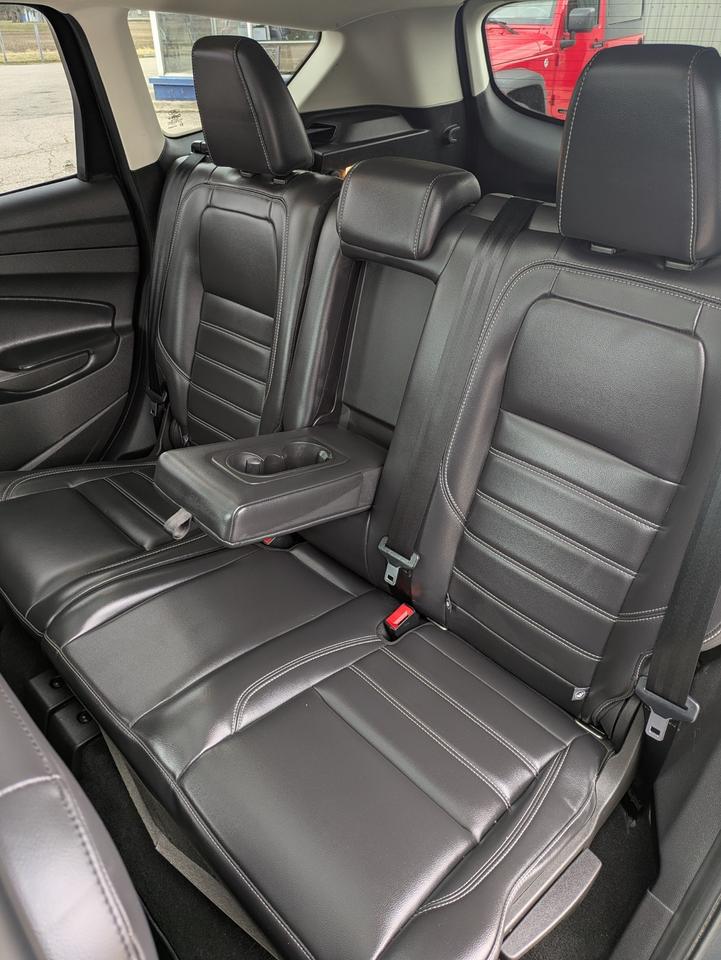 2019 Ford Escape SEL Photo