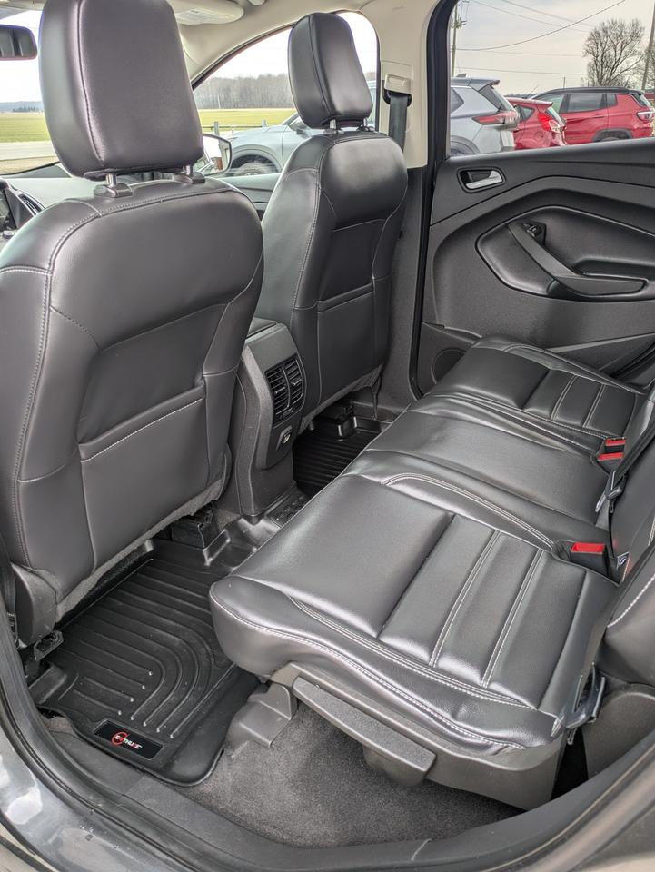 2019 Ford Escape SEL Photo