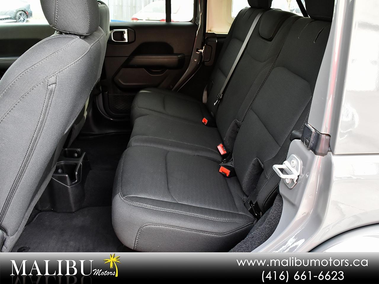 2021 Jeep Wrangler Unlimited Sahara Photo