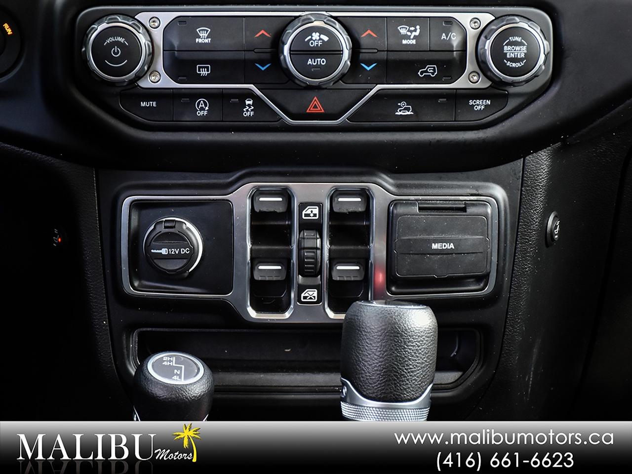 2021 Jeep Wrangler Unlimited Sahara Photo