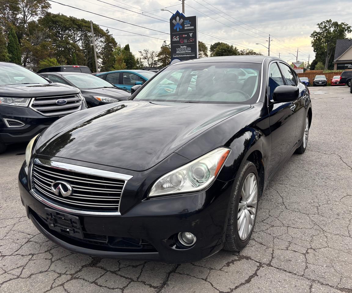 2012 Infiniti M37x 4dr Sdn AWD Photo