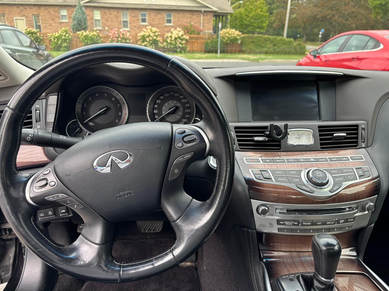 2012 Infiniti M37x 4dr Sdn AWD Photo