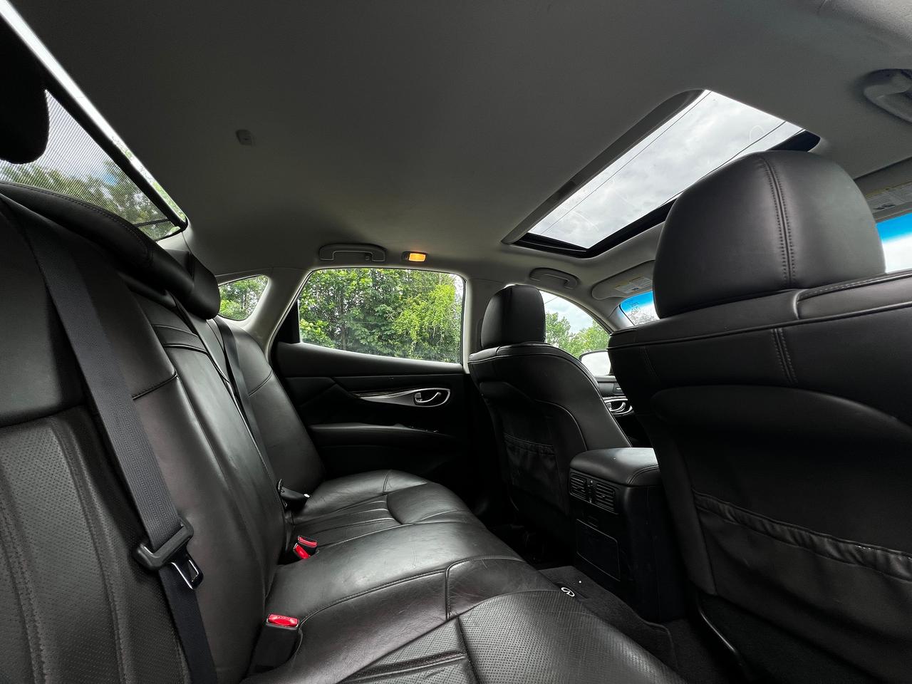 2012 Infiniti M37x 4dr Sdn AWD Photo