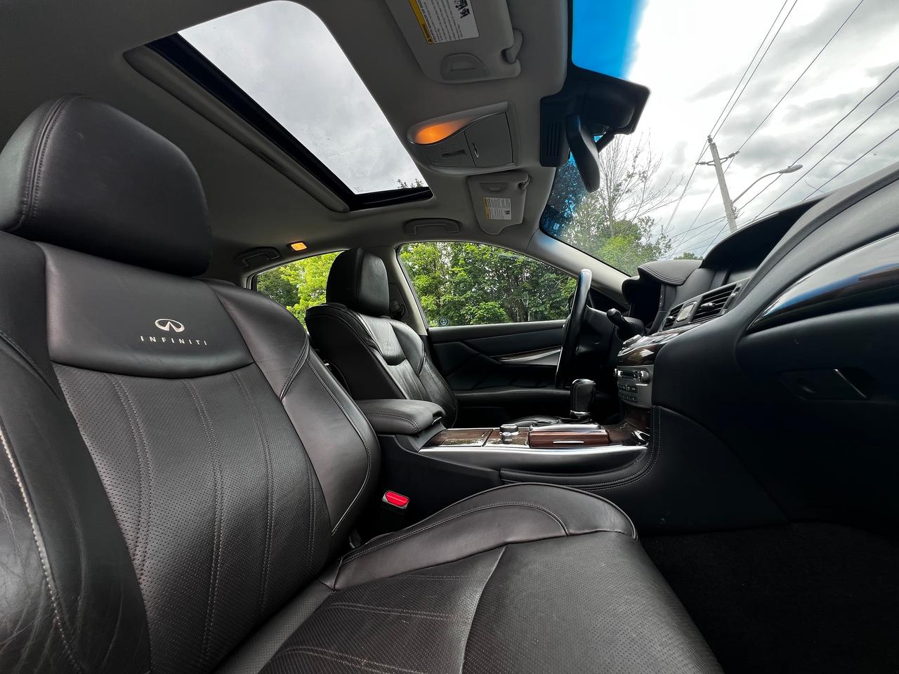 2012 Infiniti M37x 4dr Sdn AWD Photo