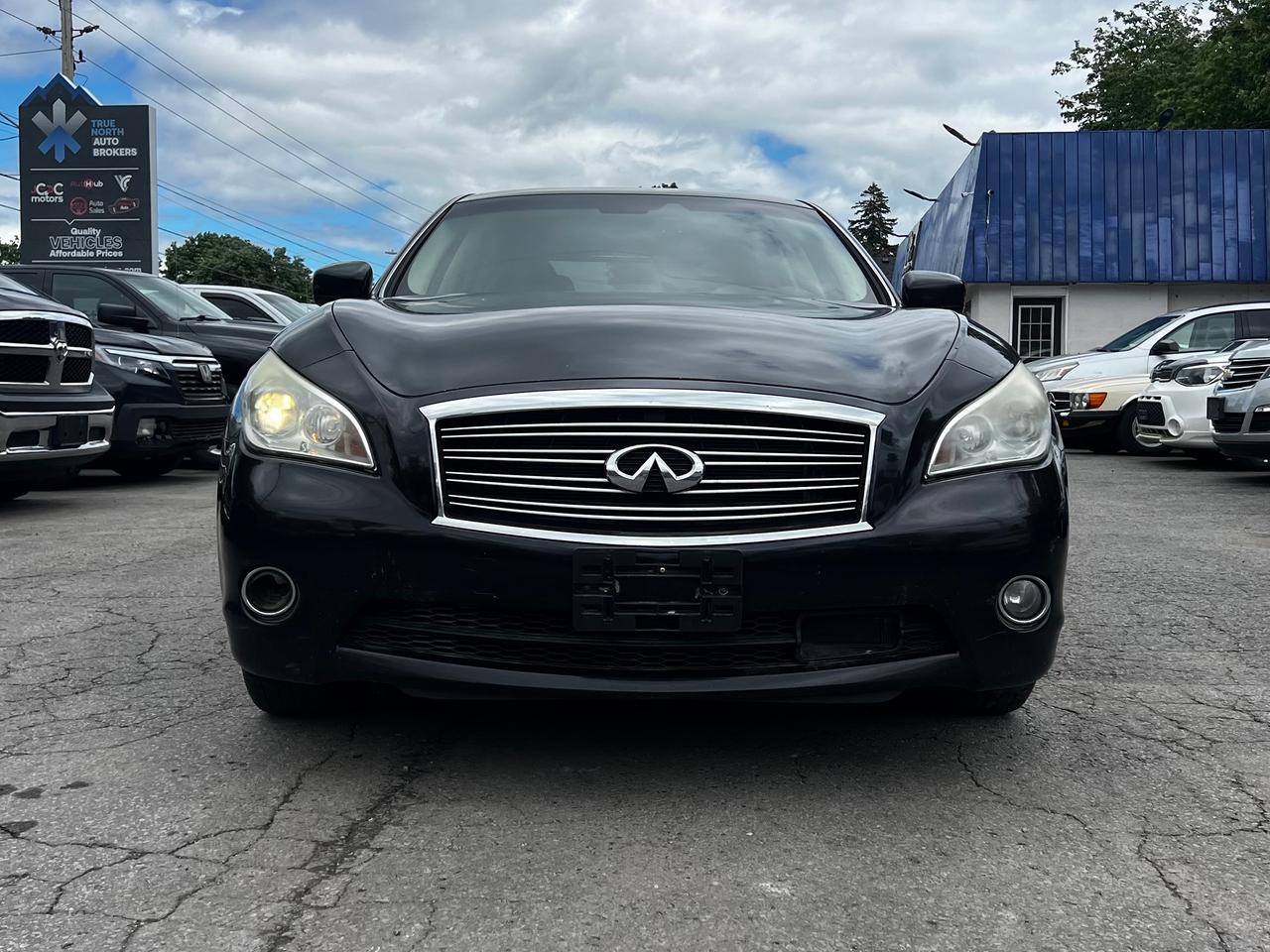 2012 Infiniti M37x 4dr Sdn AWD - Photo #2