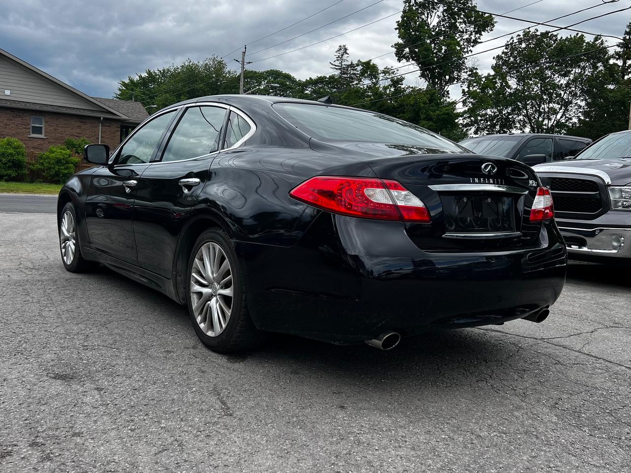 2012 Infiniti M37x 4dr Sdn AWD Photo4
