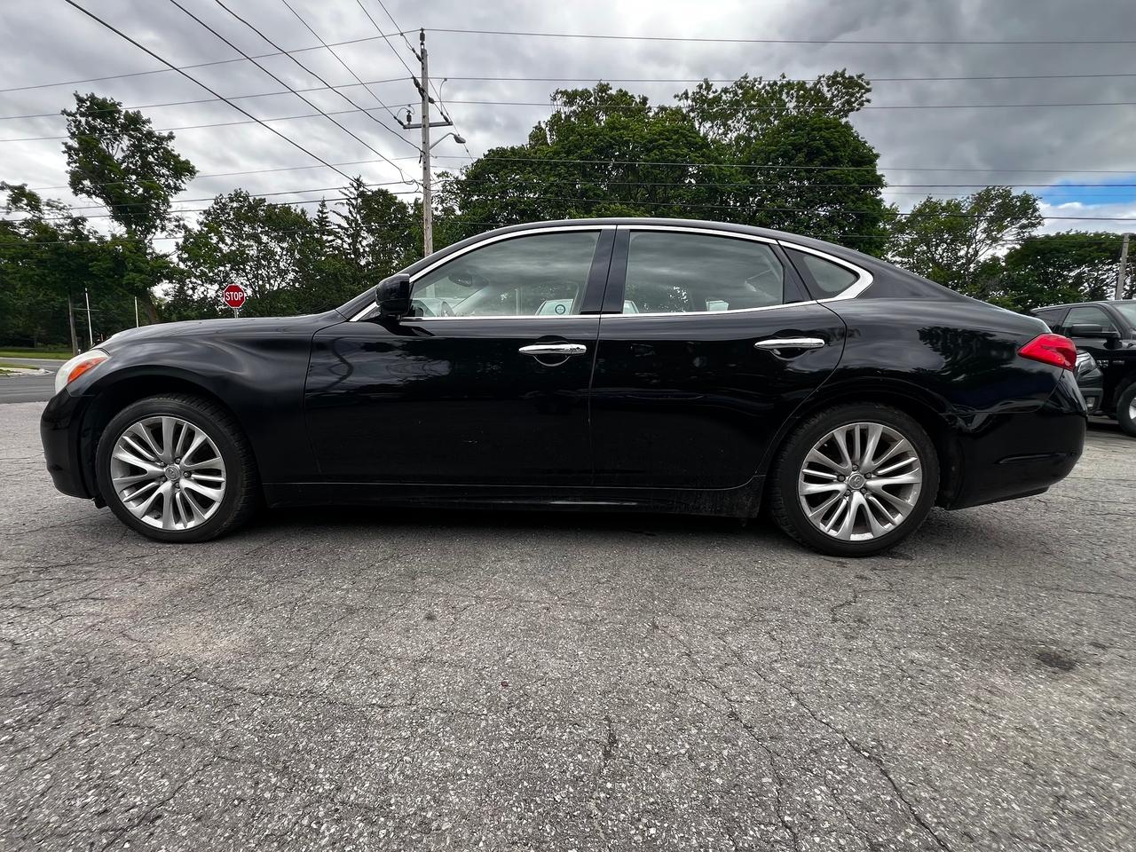 2012 Infiniti M37x 4dr Sdn AWD Photo