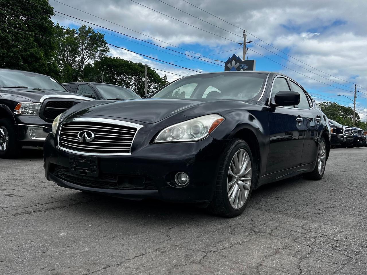 2012 Infiniti M37x 4dr Sdn AWD Photo2