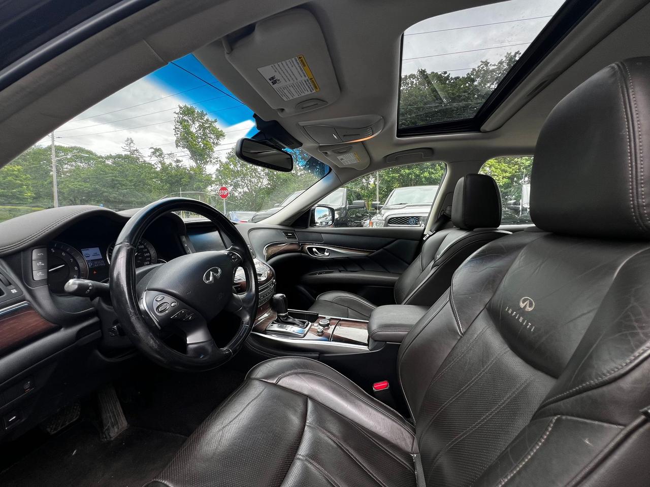 2012 Infiniti M37x 4dr Sdn AWD Photo