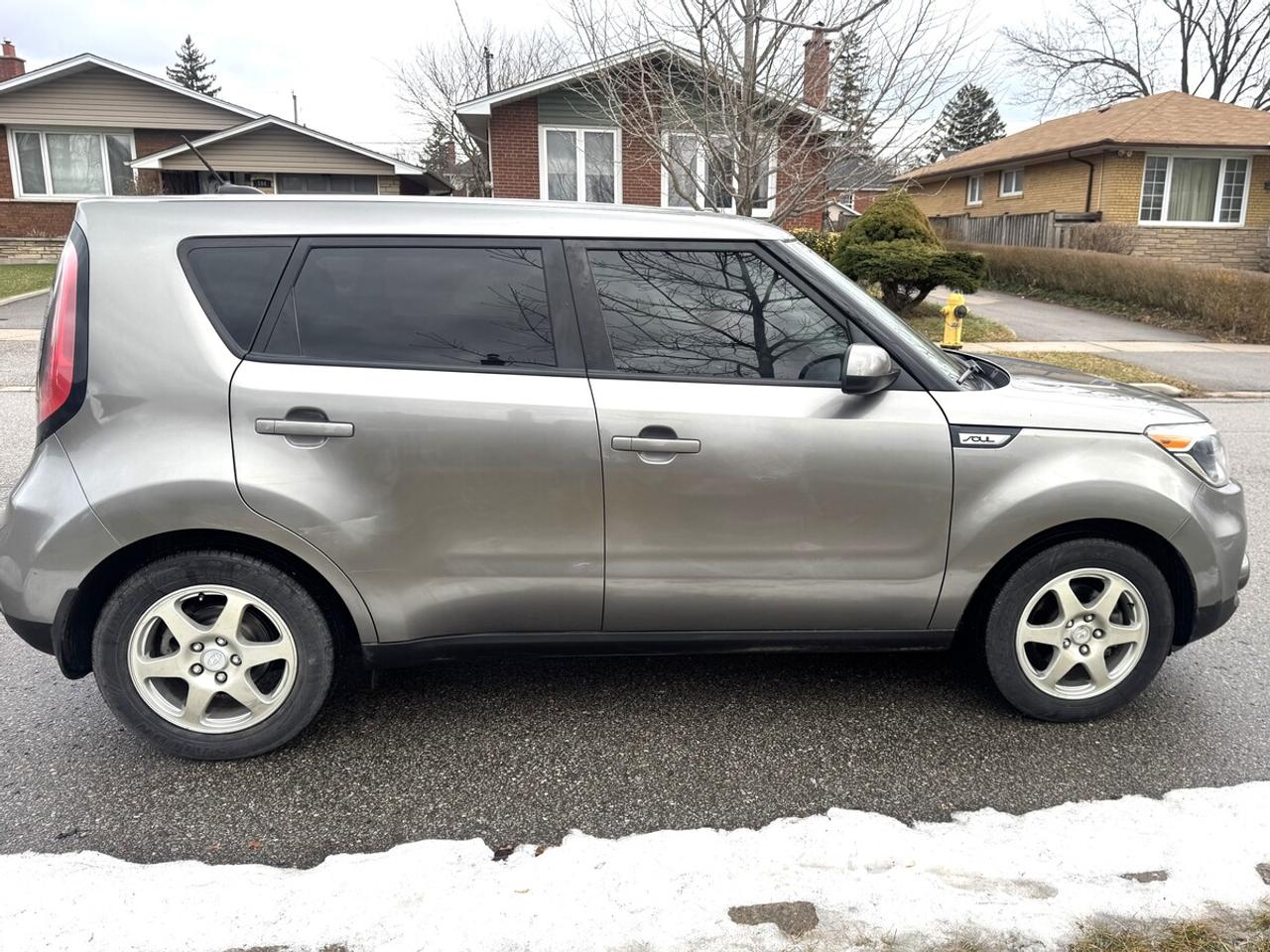 2019 Kia Soul LX Photo3