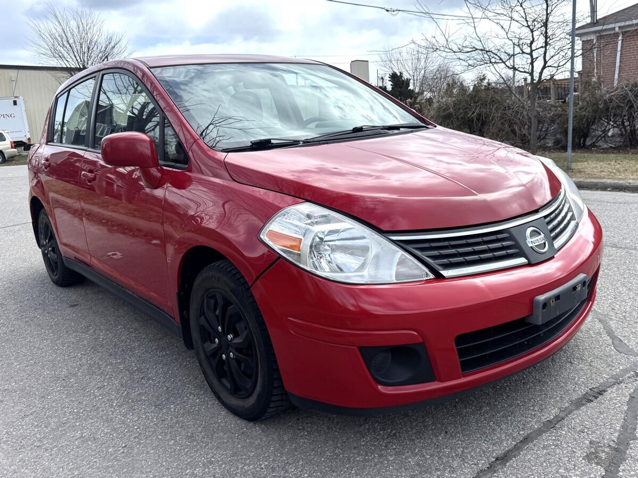 2008 Nissan Versa 1.8 S Photo