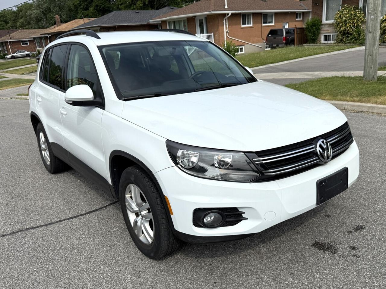 2015 Volkswagen Tiguan Trendline Photo2