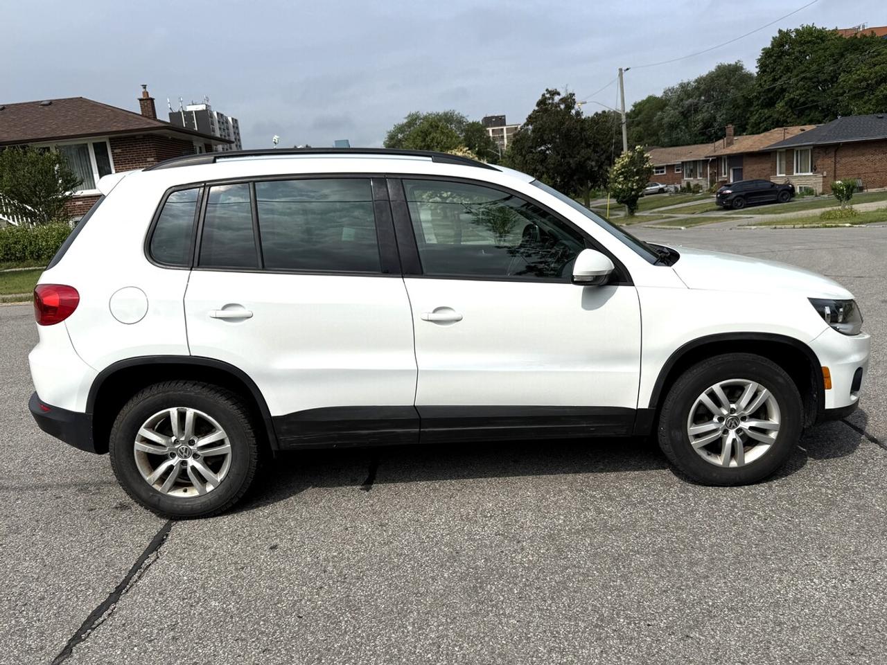 2015 Volkswagen Tiguan Trendline Photo3