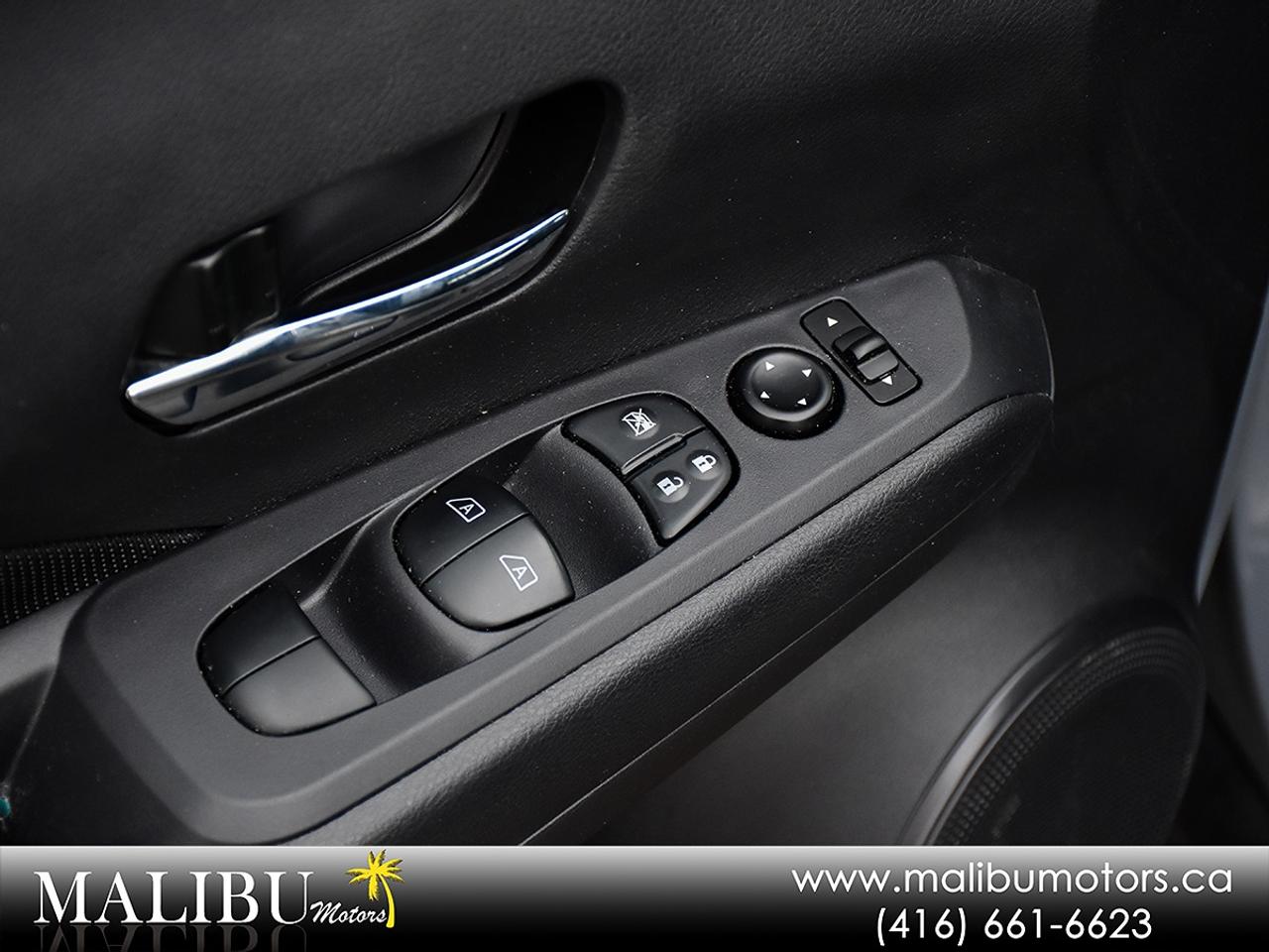 2024 Nissan Kicks SV Photo