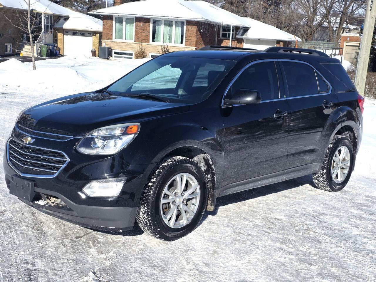 2017 Chevrolet Equinox LT Photo2