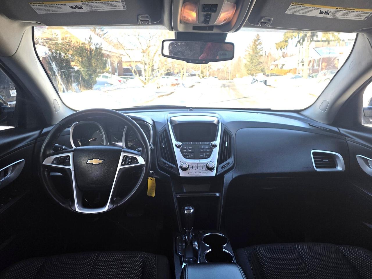 2017 Chevrolet Equinox LT Photo