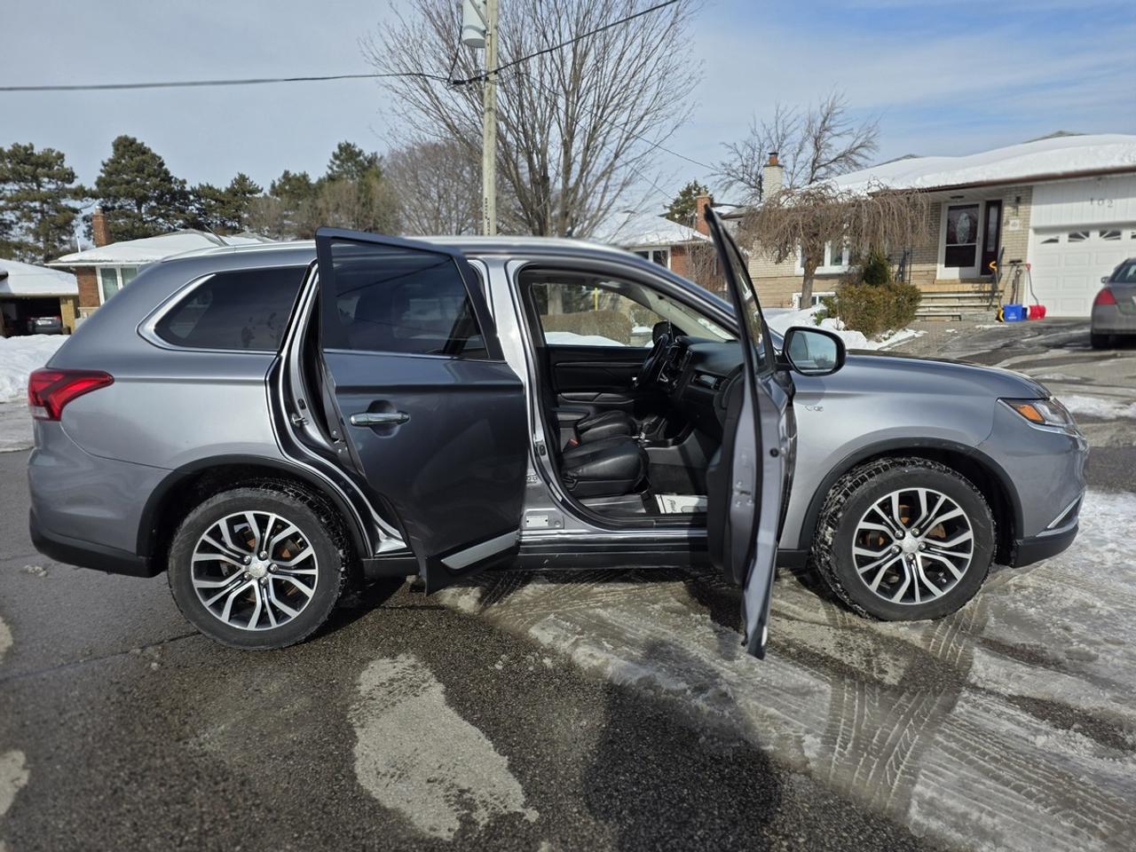 2016 Mitsubishi Outlander GT Photo