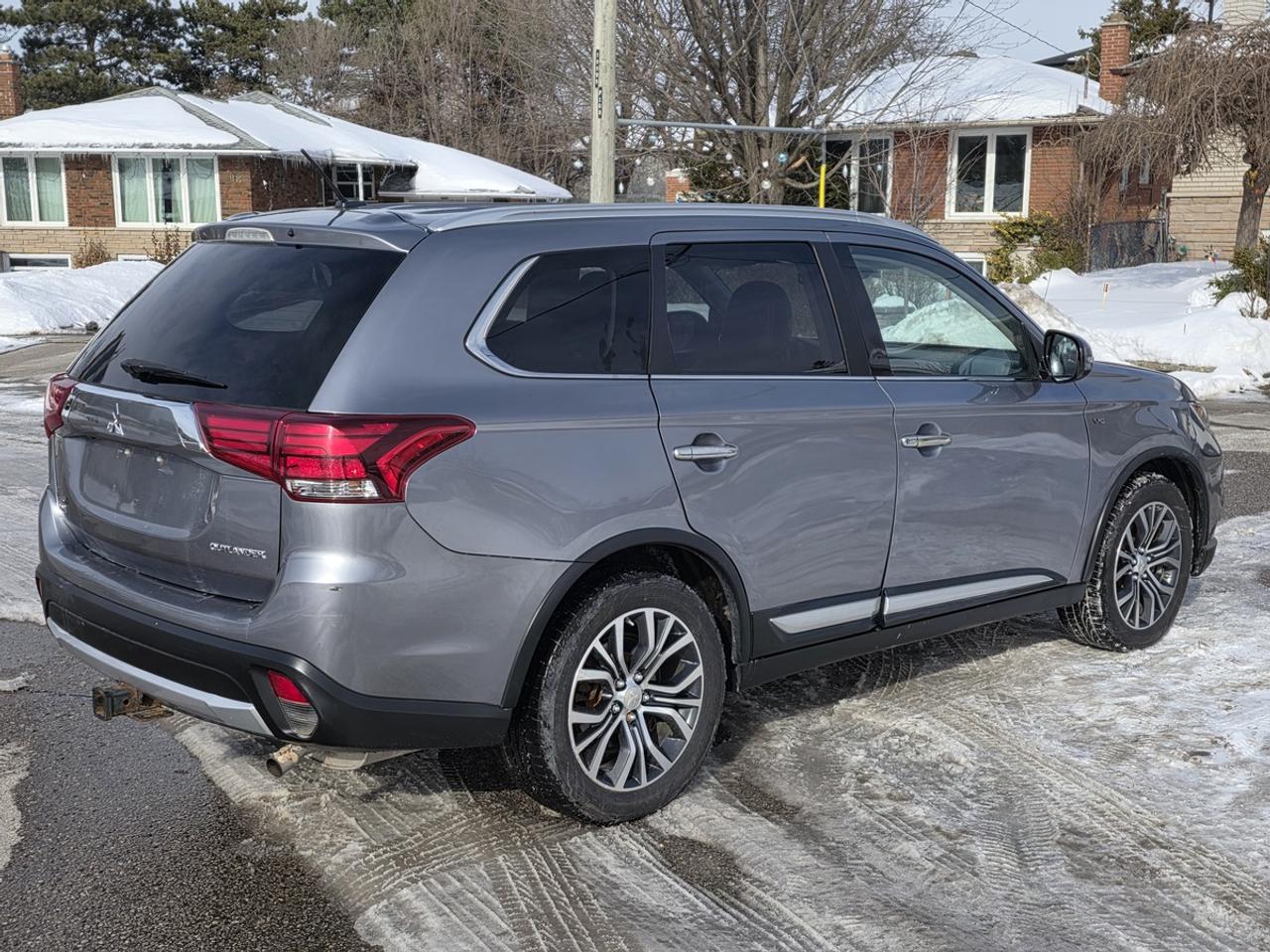2016 Mitsubishi Outlander GT Photo