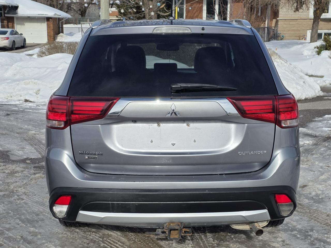 2016 Mitsubishi Outlander GT Photo