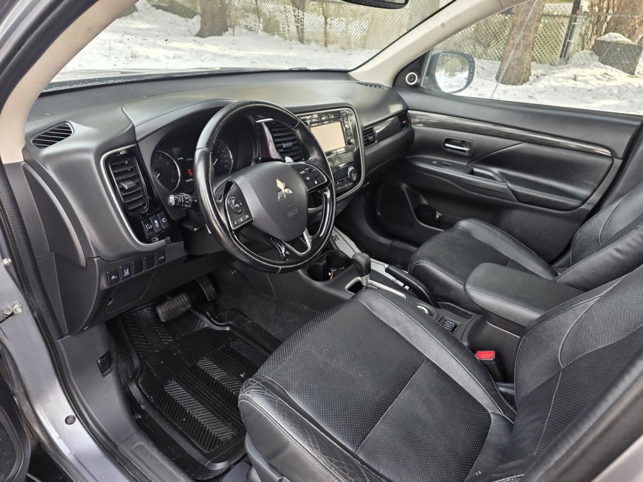 2016 Mitsubishi Outlander GT Photo