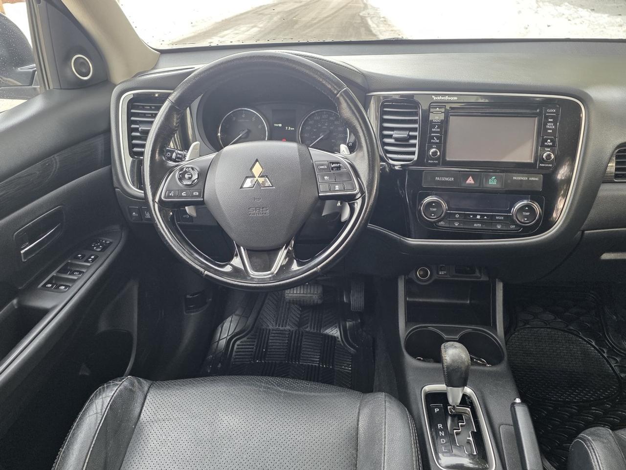 2016 Mitsubishi Outlander GT Photo