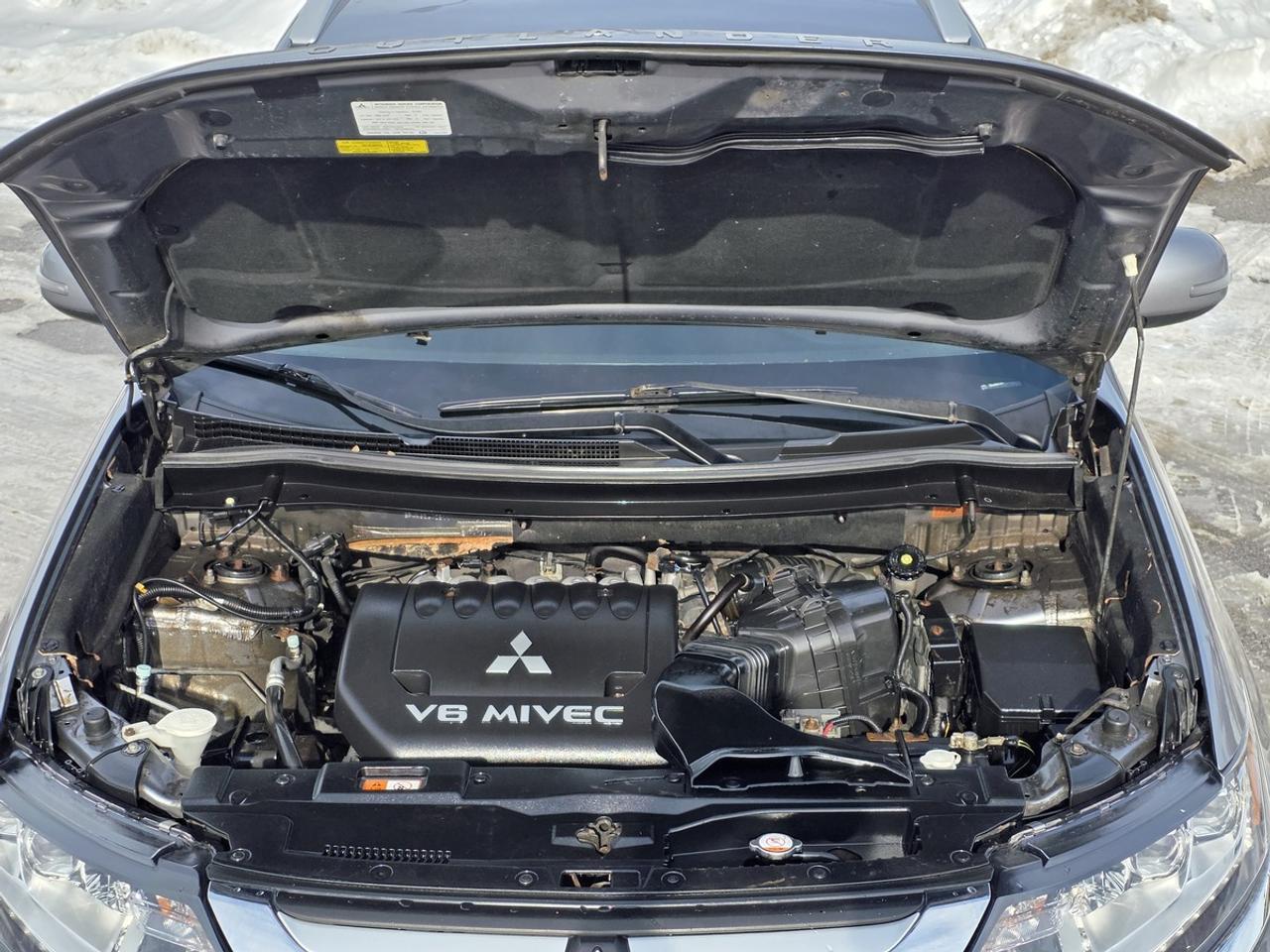 2016 Mitsubishi Outlander GT Photo