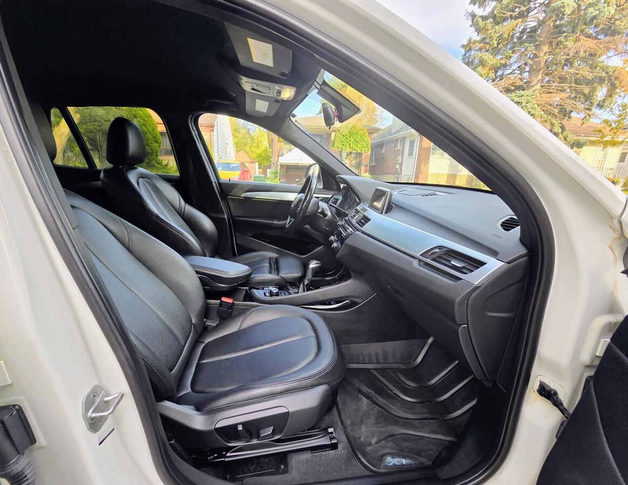 2016 BMW X1 xDrive28i Photo