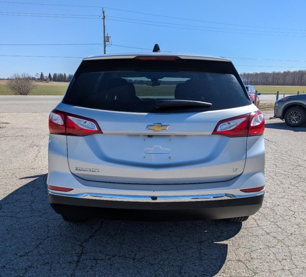 2021 Chevrolet Equinox LT Photo3