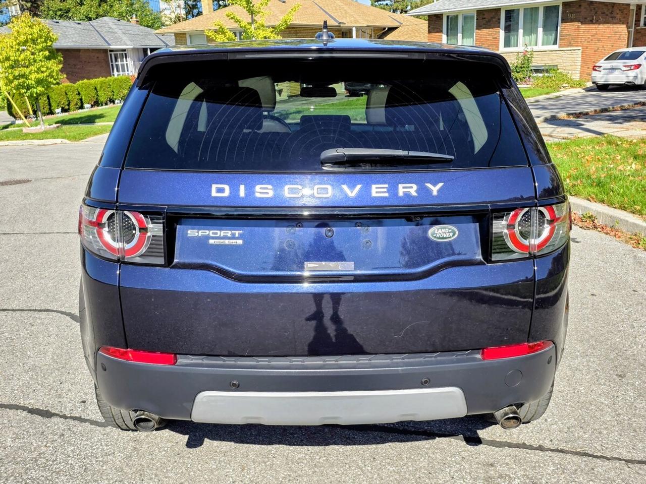 2016 Land Rover Discovery Sport HSE Photo