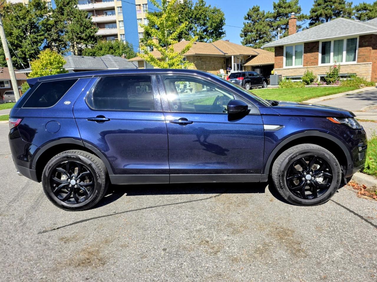 2016 Land Rover Discovery Sport HSE Photo