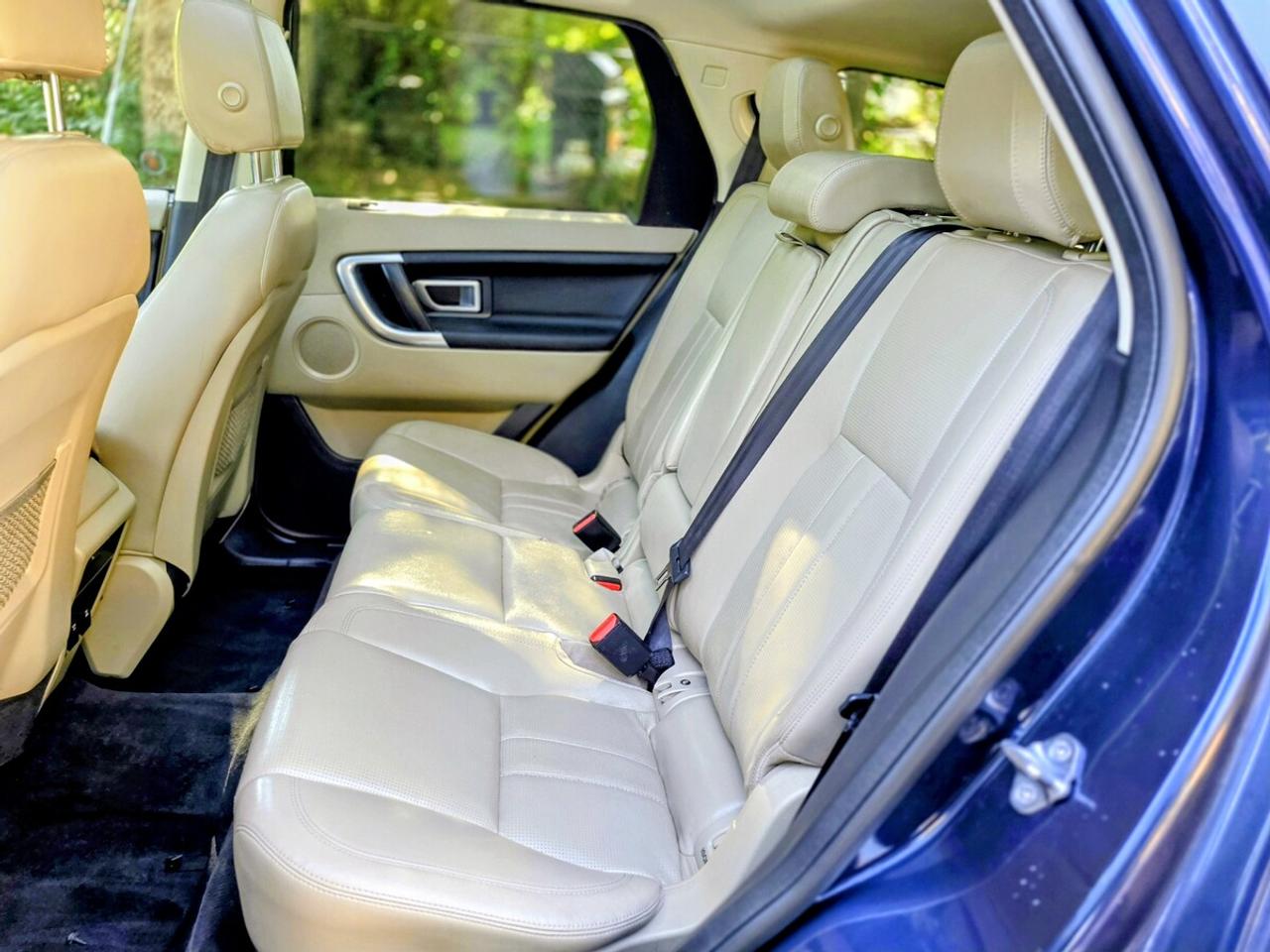 2016 Land Rover Discovery Sport HSE Photo