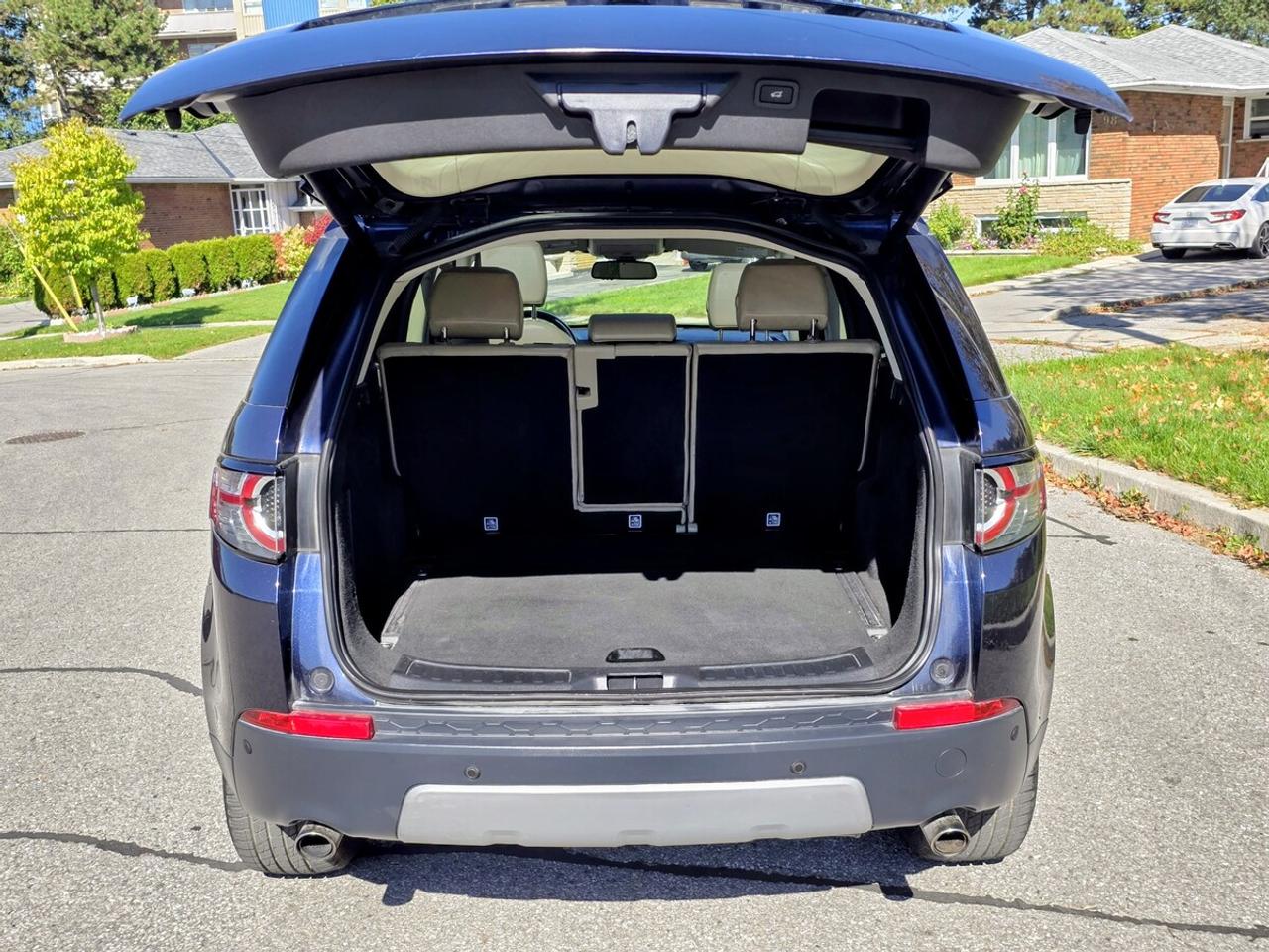 2016 Land Rover Discovery Sport HSE Photo