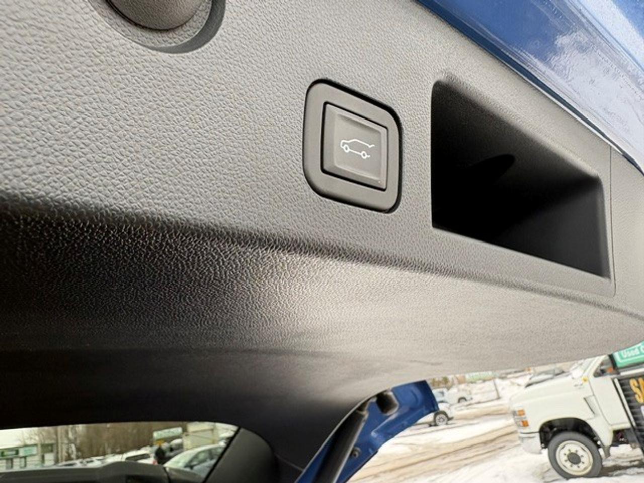 2025 GMC Terrain AWD Elevation Photo4