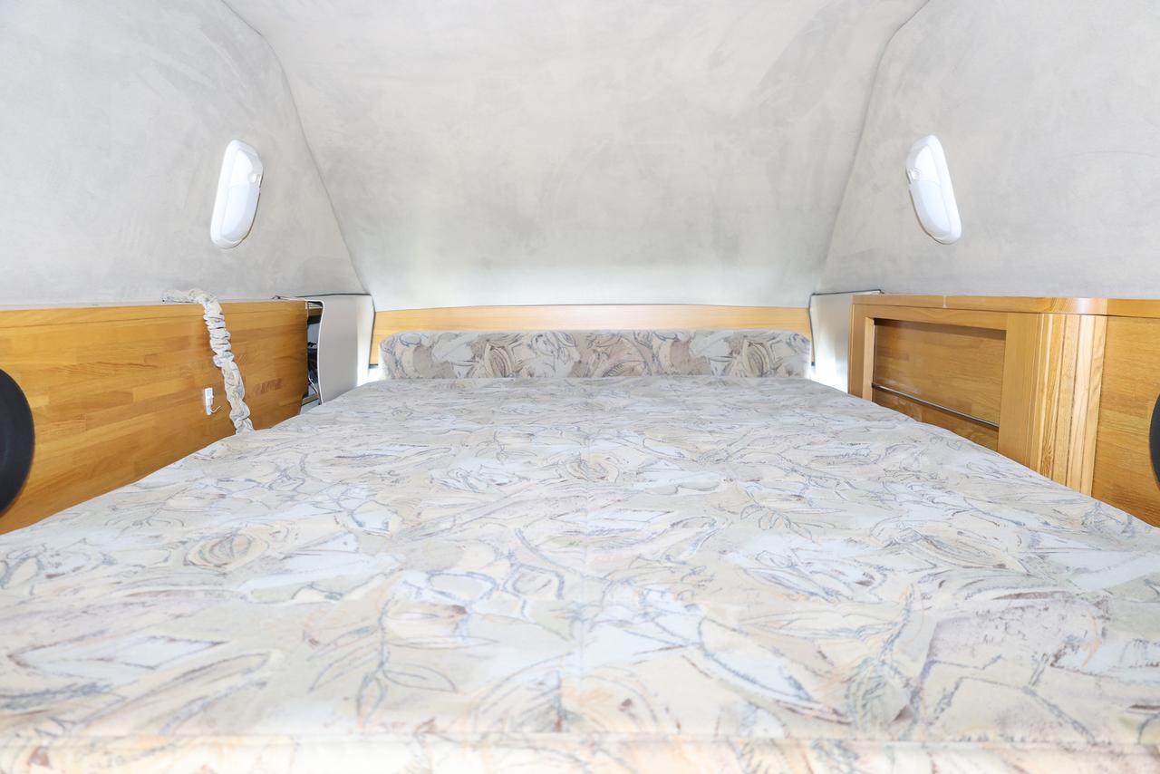 2007 Toyota Hiace 4WD 2.7L - CAMPING VAN|JAPAN IMPORT|RHD Photo