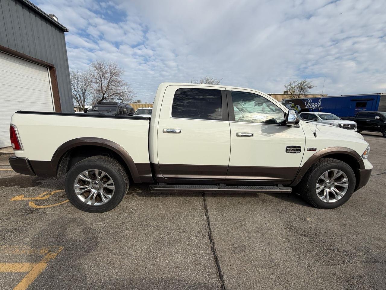 2017 RAM 1500 Longhorn 5.7L One Owner Photo4