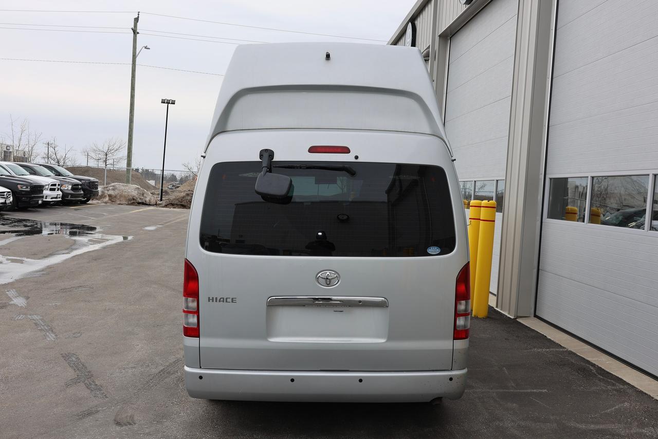 2007 Toyota Hiace 4WD 2.7L - CAMPING VAN|JAPAN IMPORT|RHD Photo