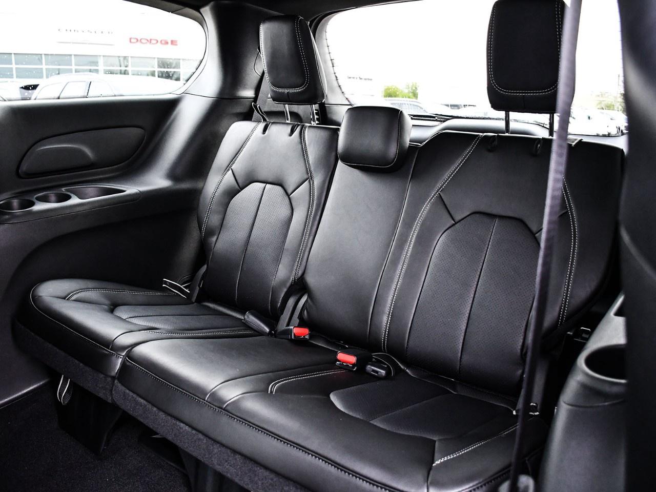 2026 Dodge Grand Caravan SXT 2WD Photo