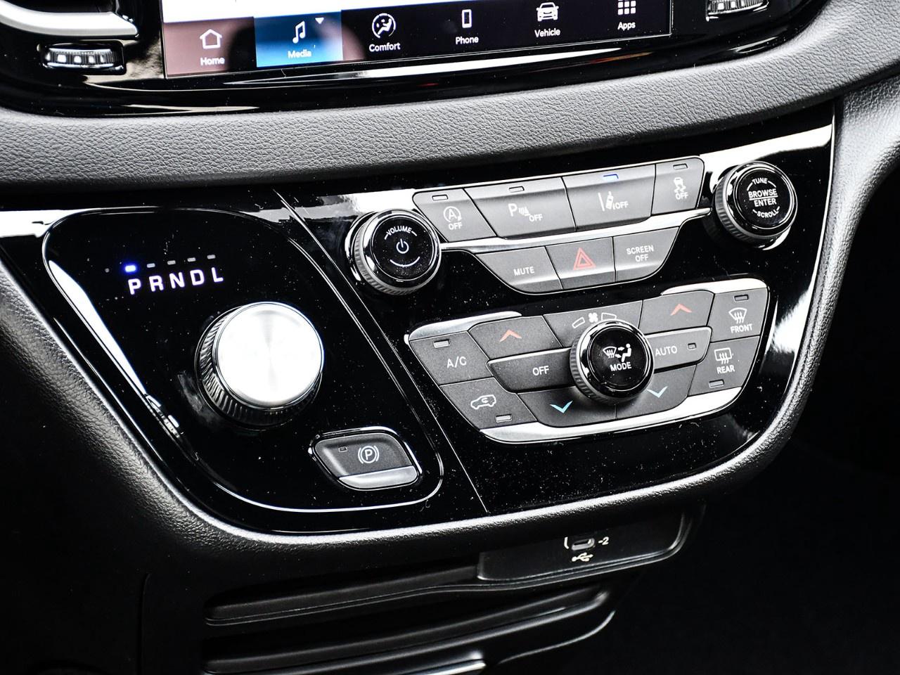 2026 Dodge Grand Caravan SXT 2WD Photo