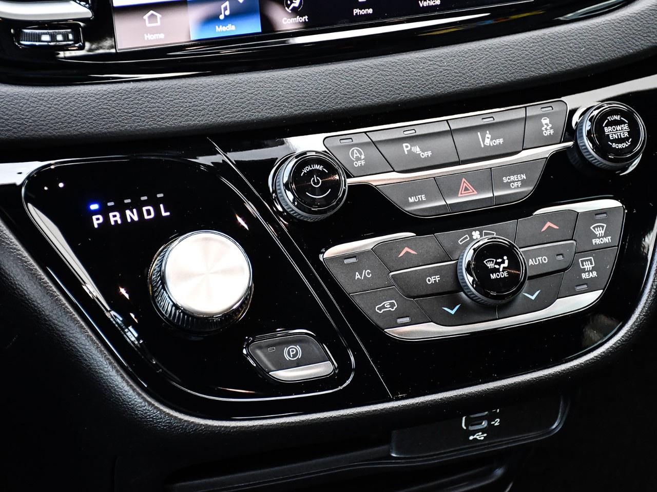 2026 Dodge Grand Caravan SXT 2WD Photo