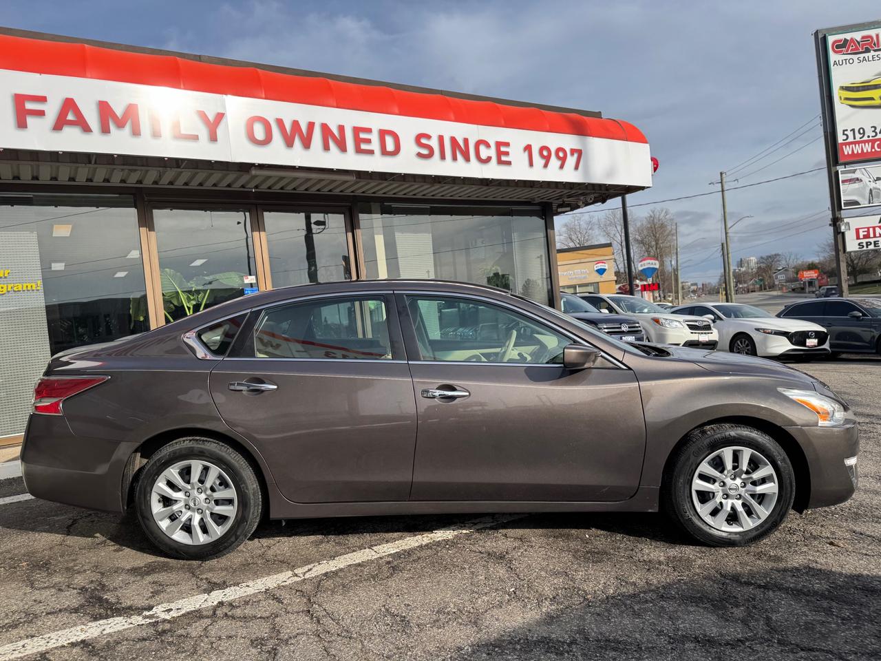 2014 Nissan Altima 2.5 LOW KM | Florida Grandma Car! | Accident Free Photo