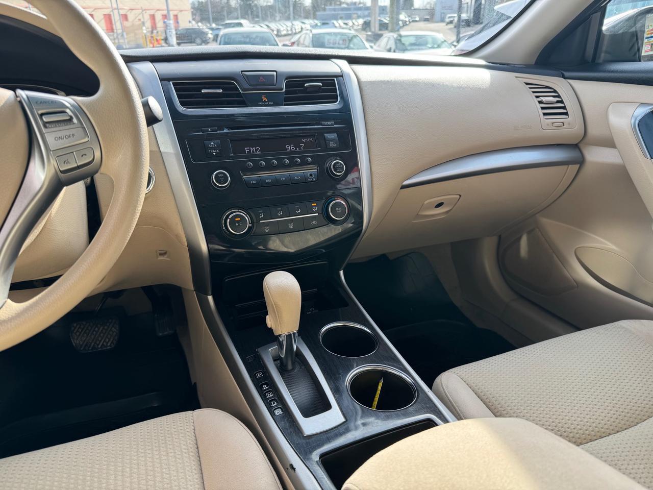 2014 Nissan Altima 2.5 LOW KM | Florida Grandma Car! | Accident Free Photo