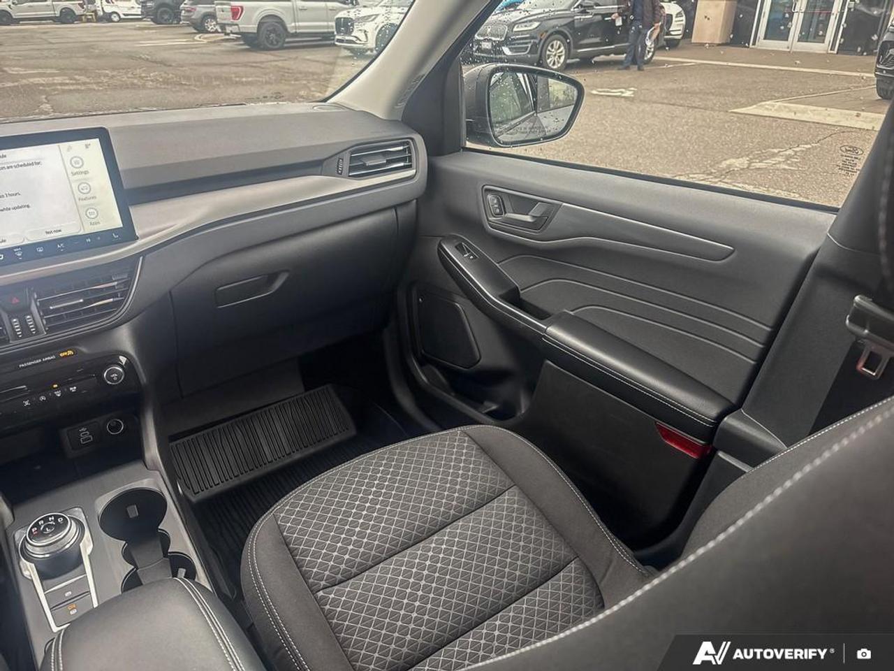 2024 Ford Escape Active 200A|TECH 1 PK|COLD WEATHER PK|DEMO Photo