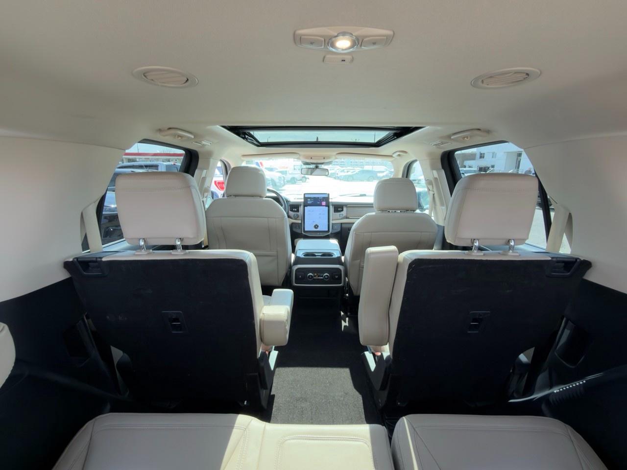 2022 Ford Expedition Limited 302A|HEAVY DUTY TOW PKG|NAV|MOONROOF|COOLED STS Photo