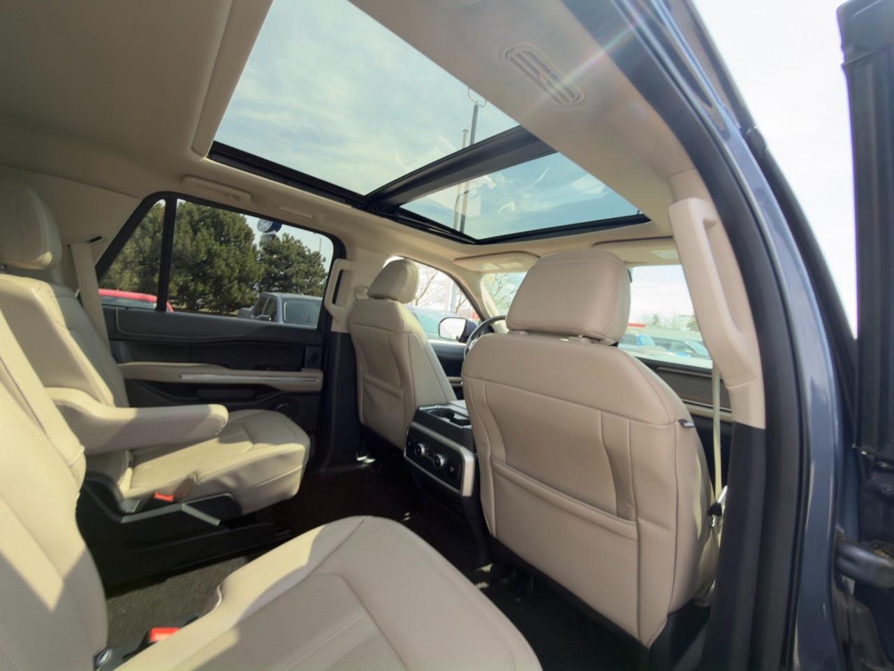 2022 Ford Expedition Limited 302A|HEAVY DUTY TOW PKG|NAV|MOONROOF|COOLED STS Photo