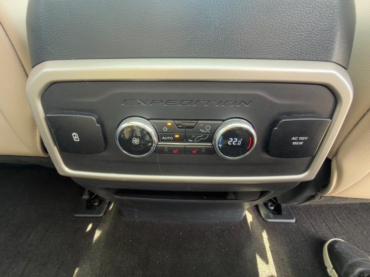 2022 Ford Expedition Limited 302A|HEAVY DUTY TOW PKG|NAV|MOONROOF|COOLED STS Photo