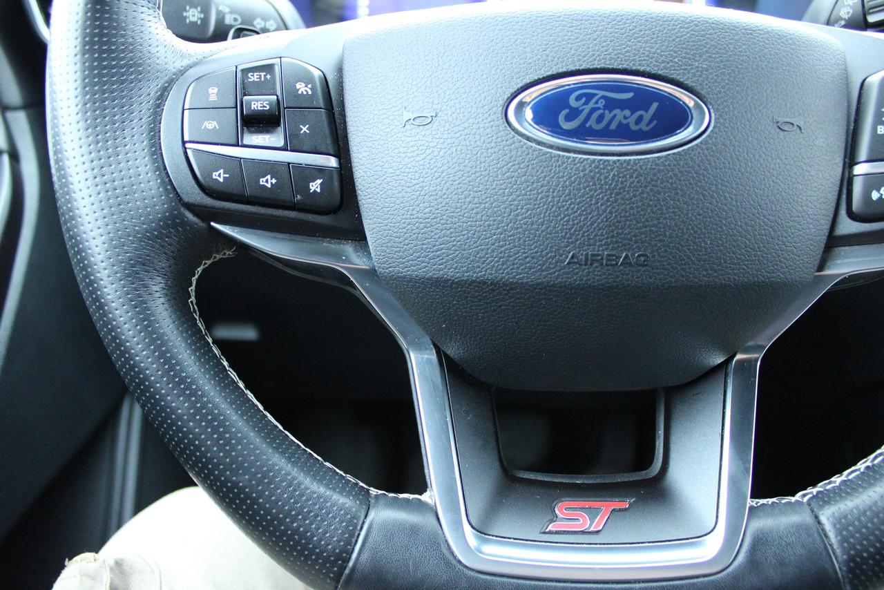2020 Ford Explorer ST 4WD Photo