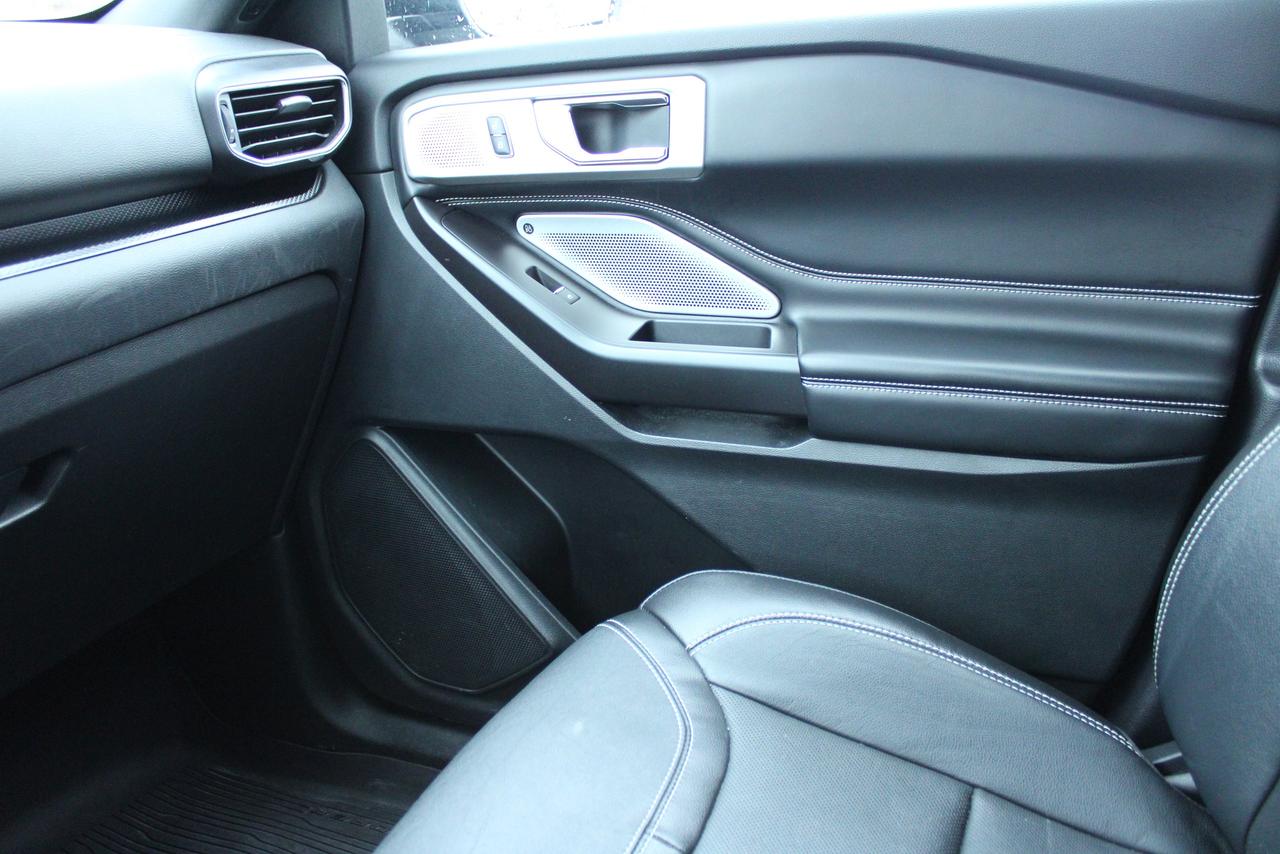 2020 Ford Explorer ST 4WD Photo