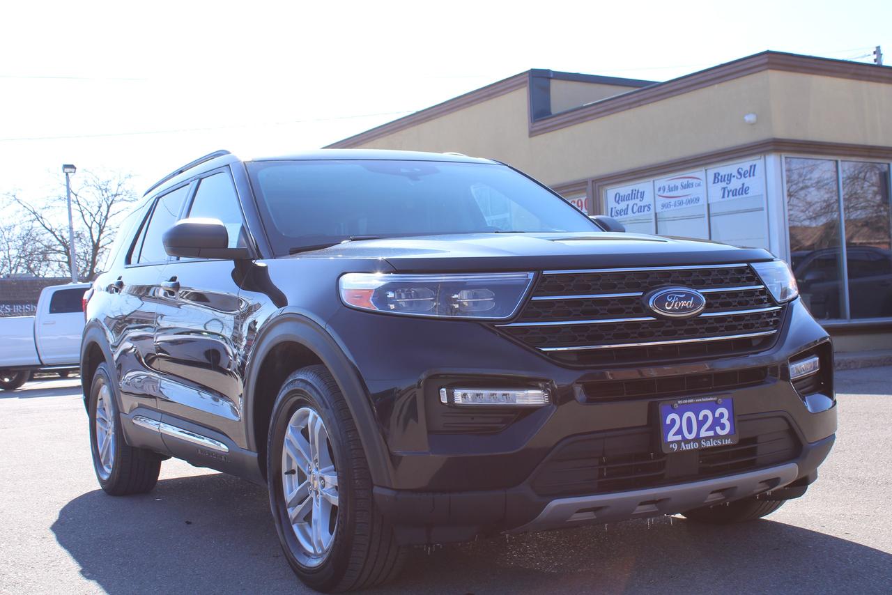2023 Ford Explorer XLT 4WD Photo